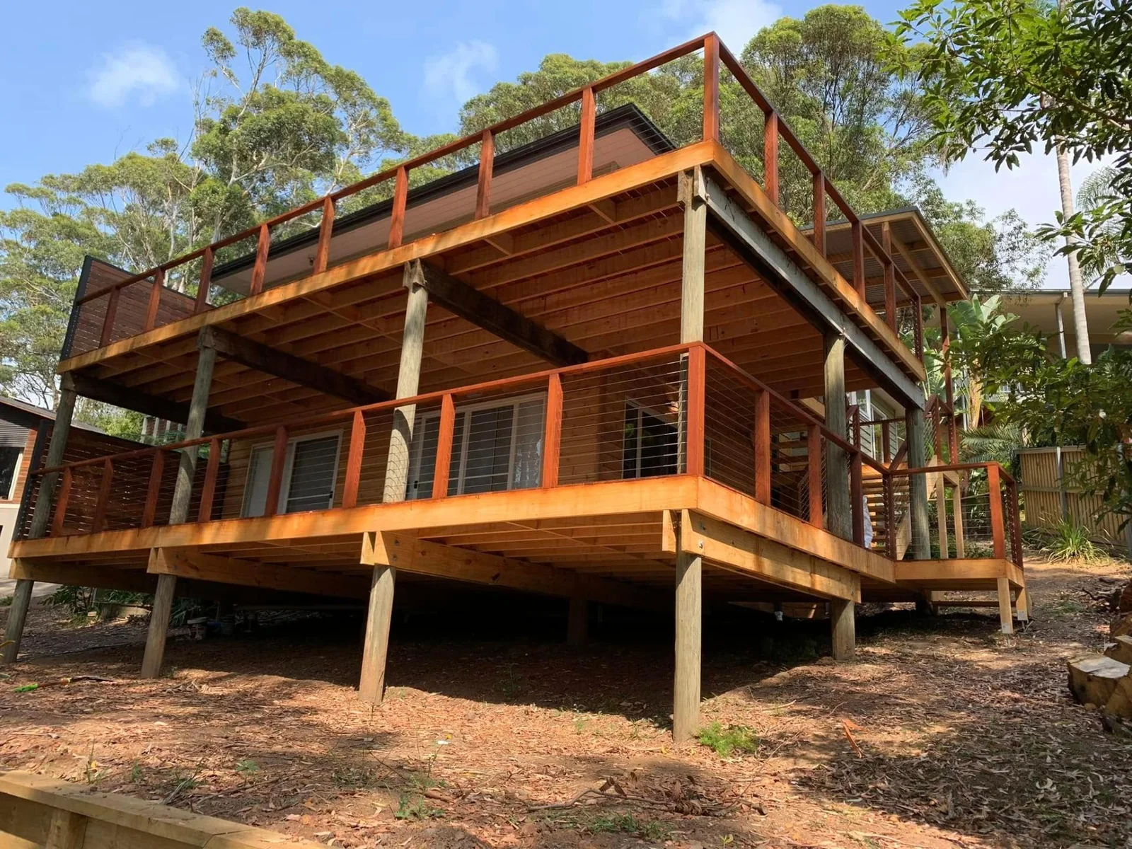 Saratoga - Elevated Two-Tier Deck